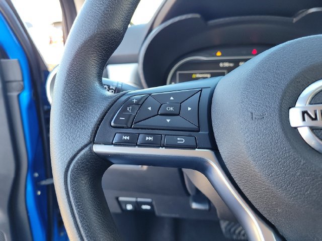 Used 2021 Nissan Versa SV FWD image 23