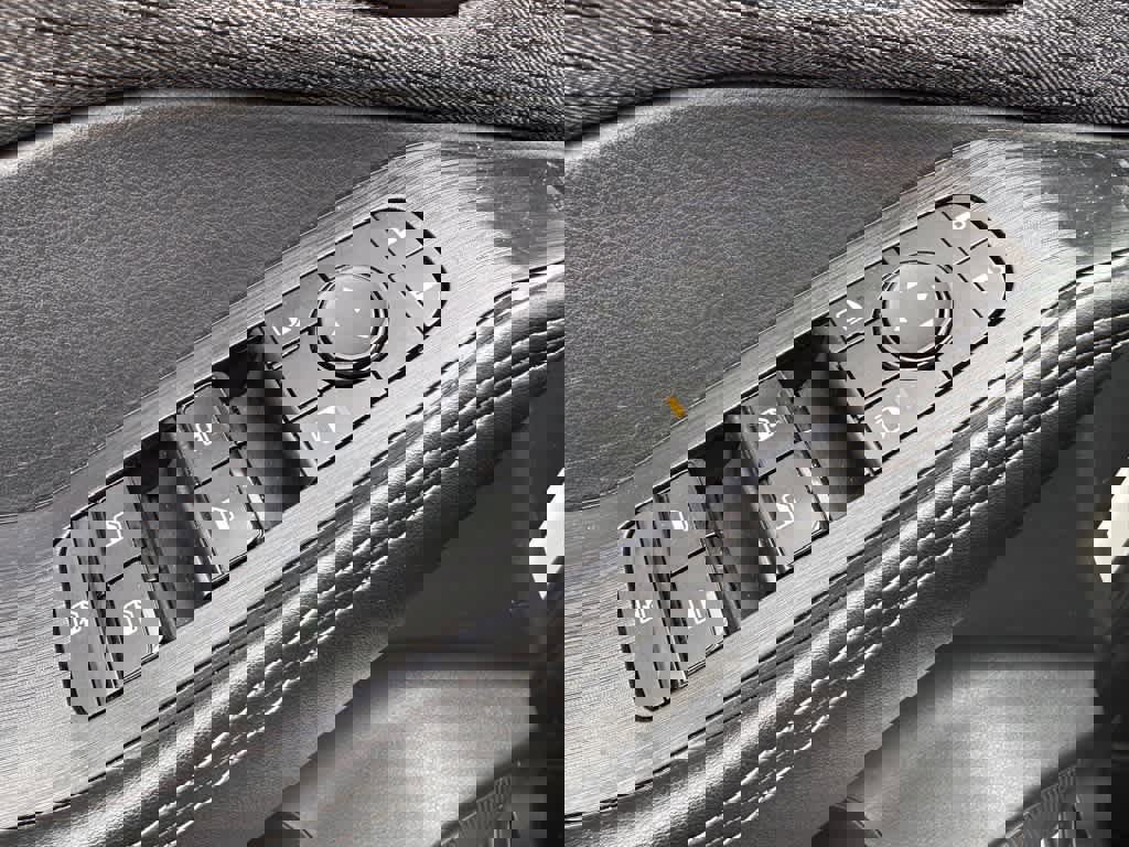 Used 2021 Nissan Rogue SV image 14