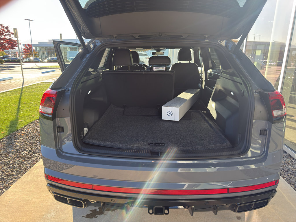 New 2026 Volkswagen Atlas Cross Sport SEL R-Line image 15