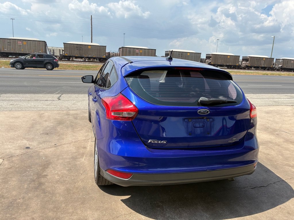 Used 2015 Ford Focus SE w/ Equipment Group 201A FWD image 7
