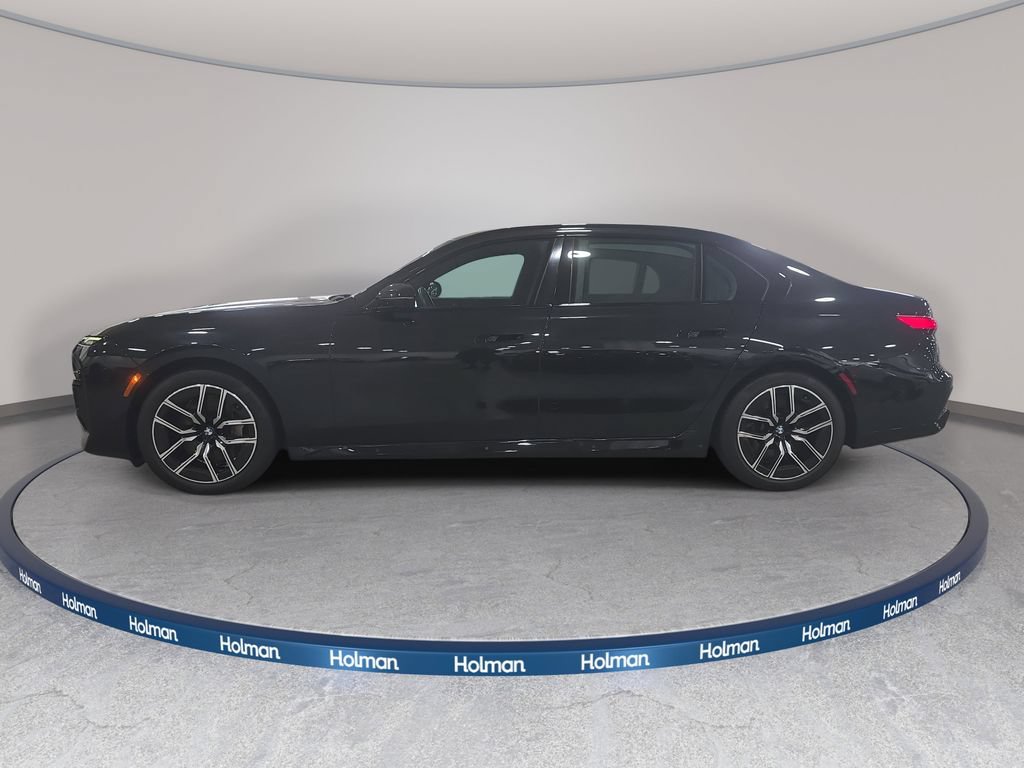 Certified 2023 BMW 760i xDrive AWD/4WD image 8