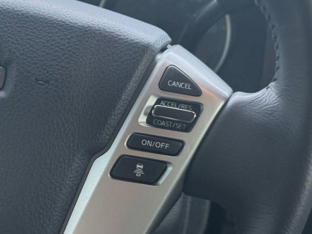 Used 2024 Nissan Titan SV w/ SV Convenience Package image 11