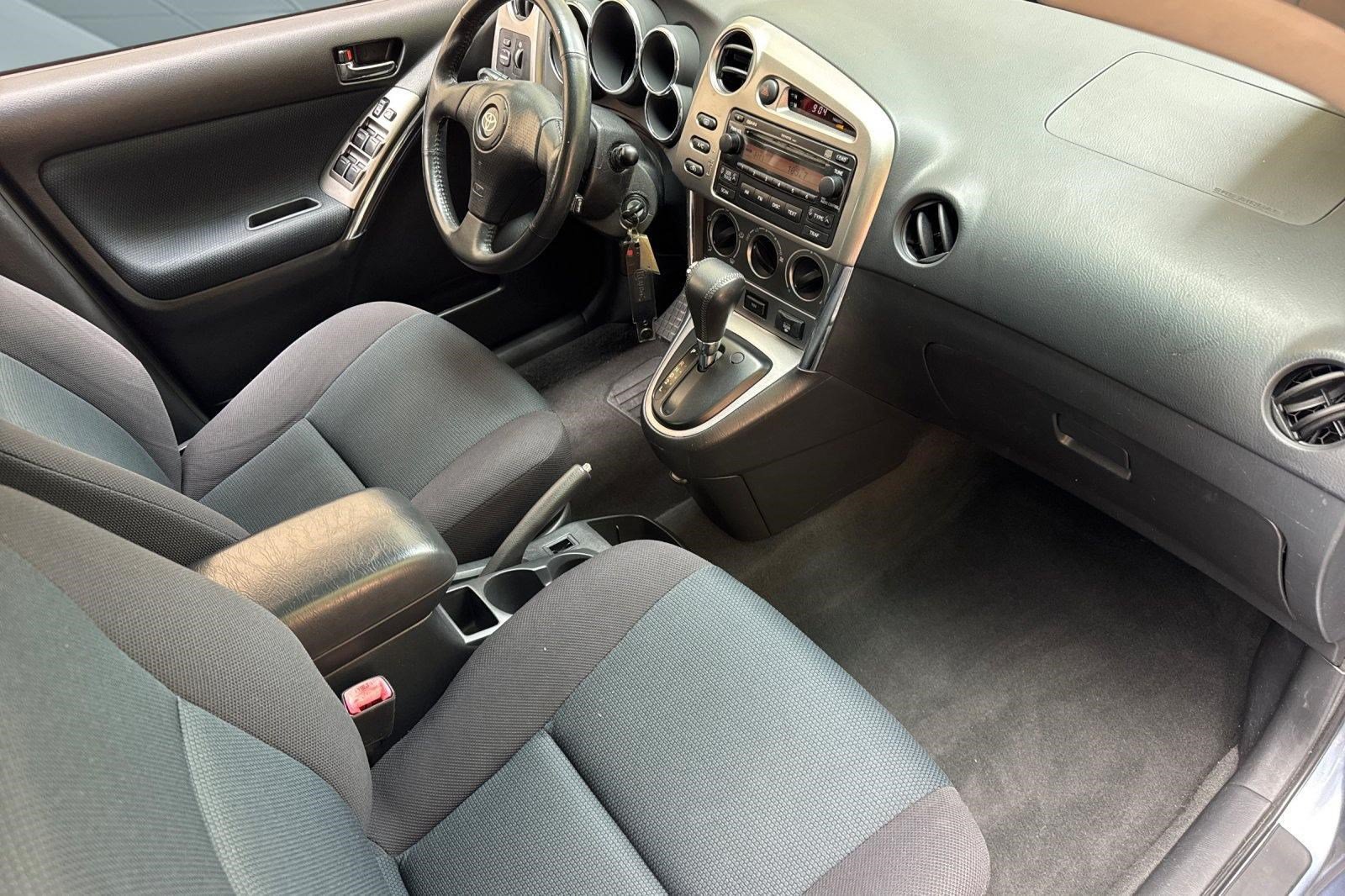 Used 2008 Toyota Matrix XR FWD image 31