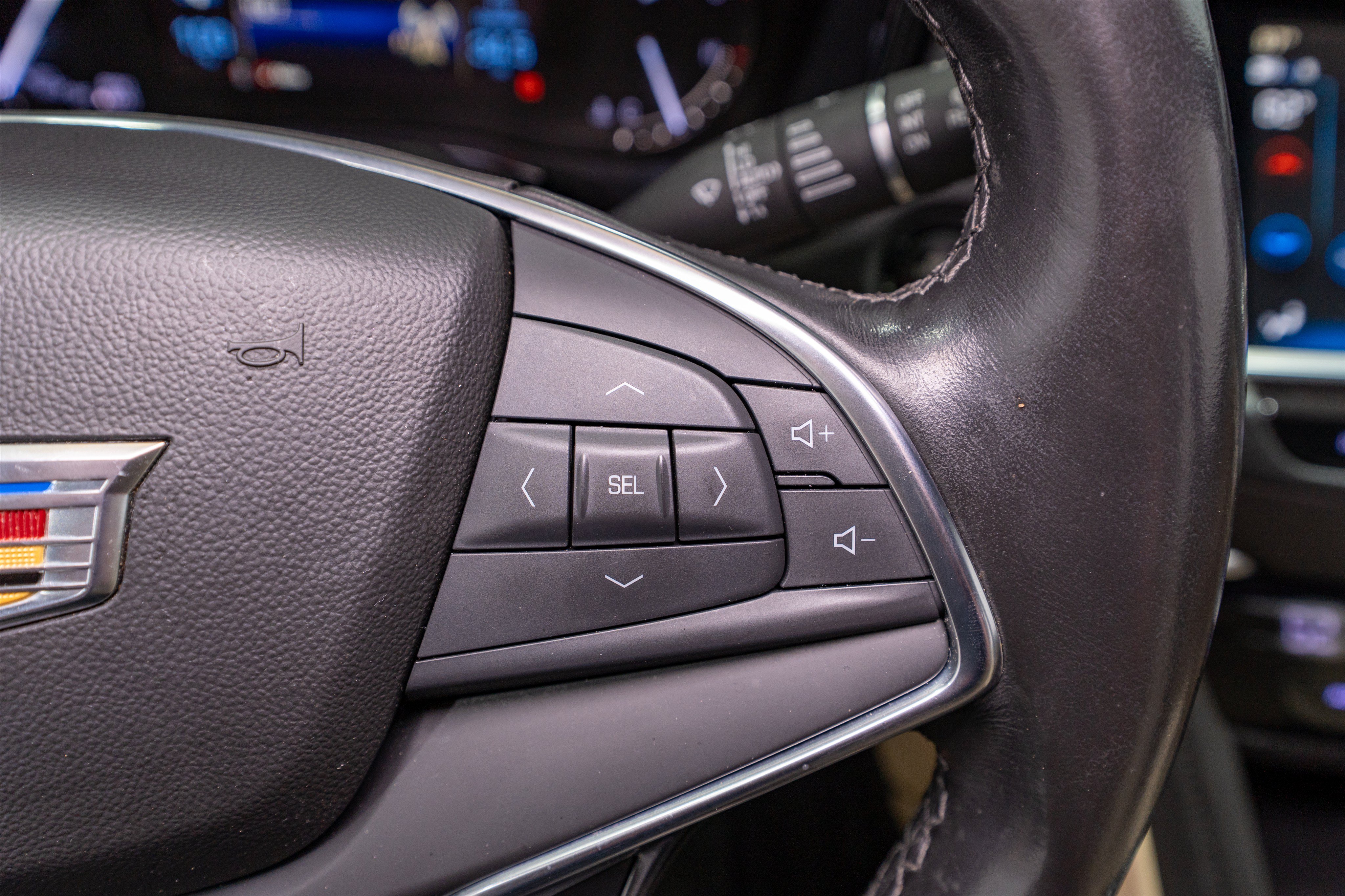 Used 2019 Cadillac XT5 FWD image 22