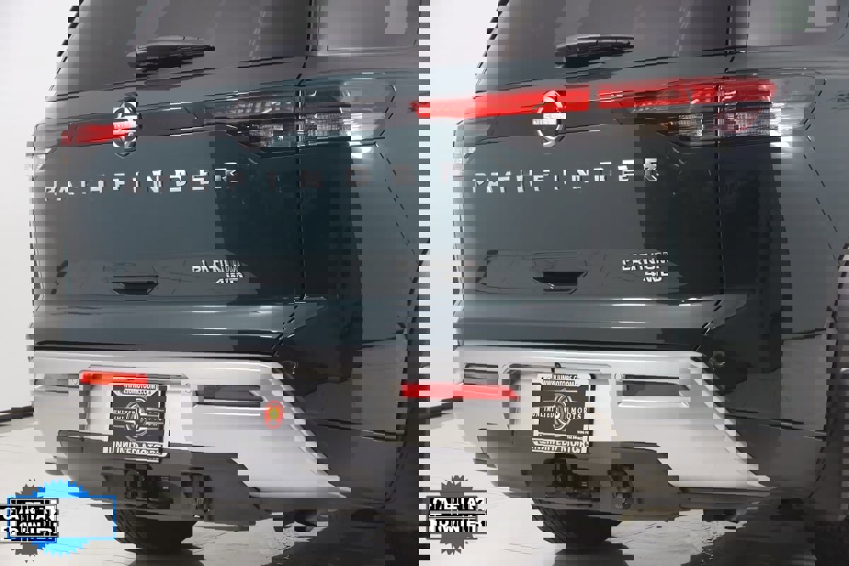 Used 2024 Nissan Pathfinder Platinum w/ Cargo Package image 45