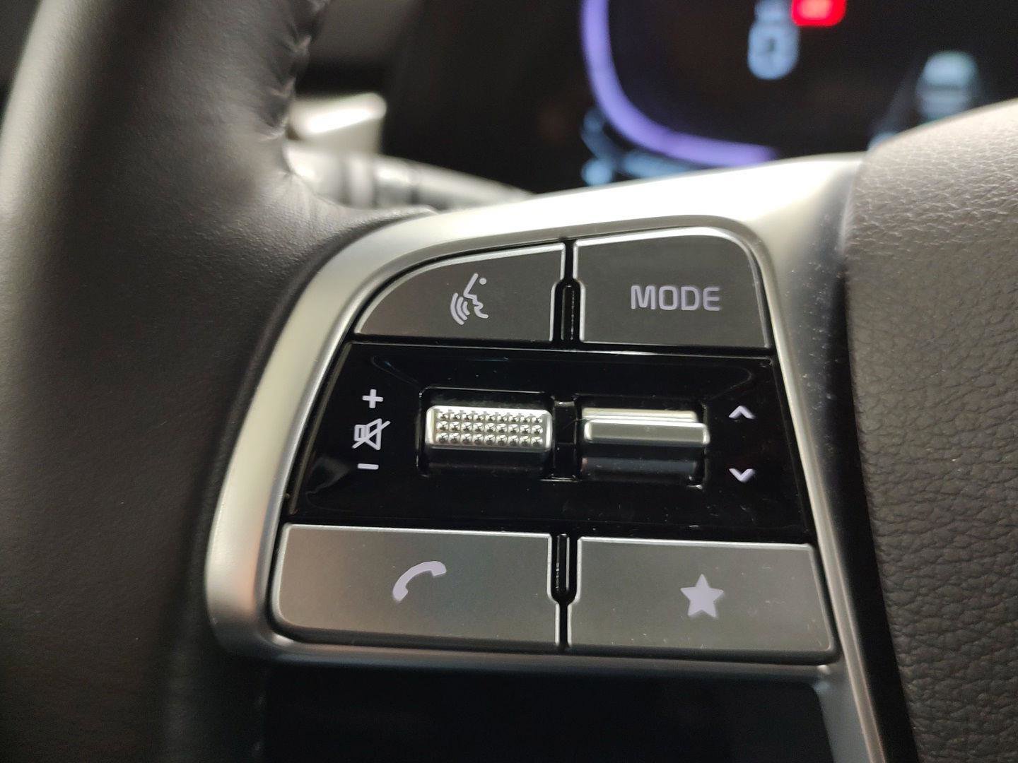 Used 2025 Kia Telluride S AWD/4WD image 14