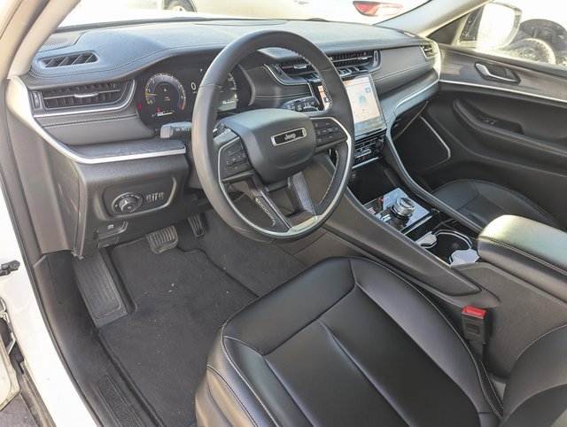 Used 2023 Jeep Grand Cherokee L Limited w/ Trailer Tow Group (B) image 24