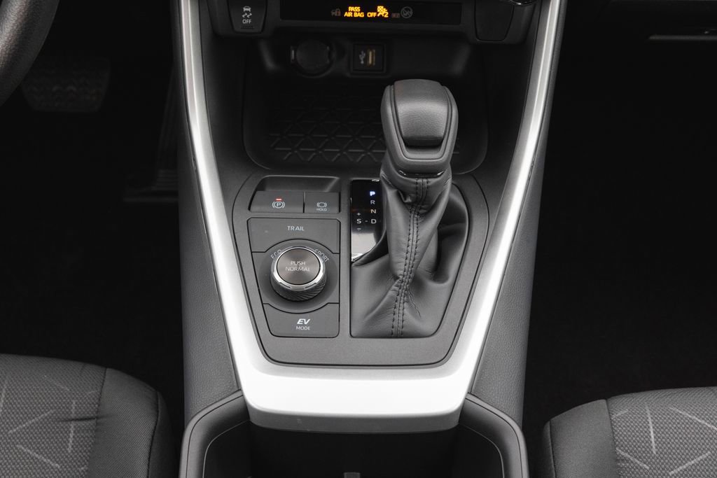 New 2025 Toyota RAV4 XLE image 11