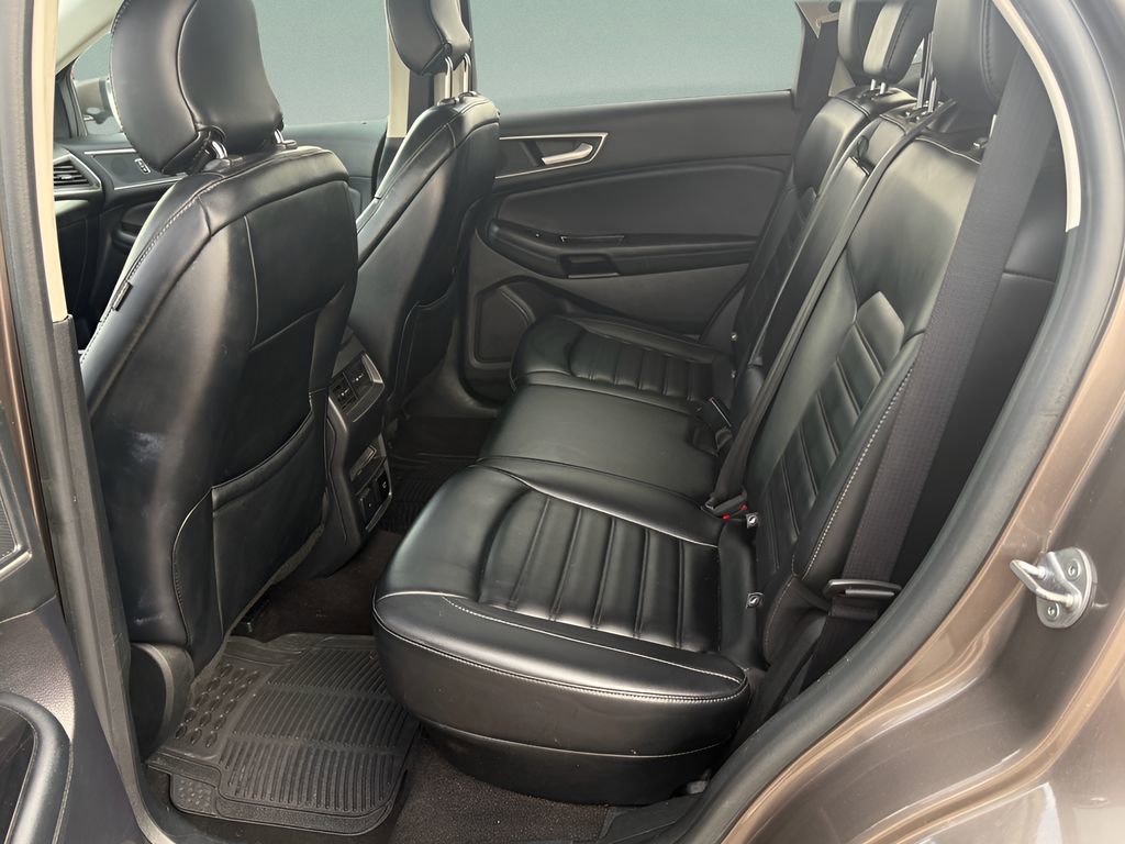 Used 2019 Ford Edge SEL w/ Equipment Group 201A image 22