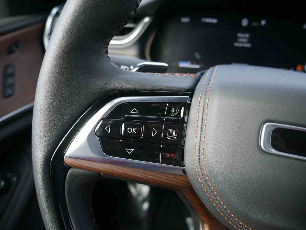 New 2025 Jeep Grand Cherokee Summit w/ Adv Protech Group IV image 39