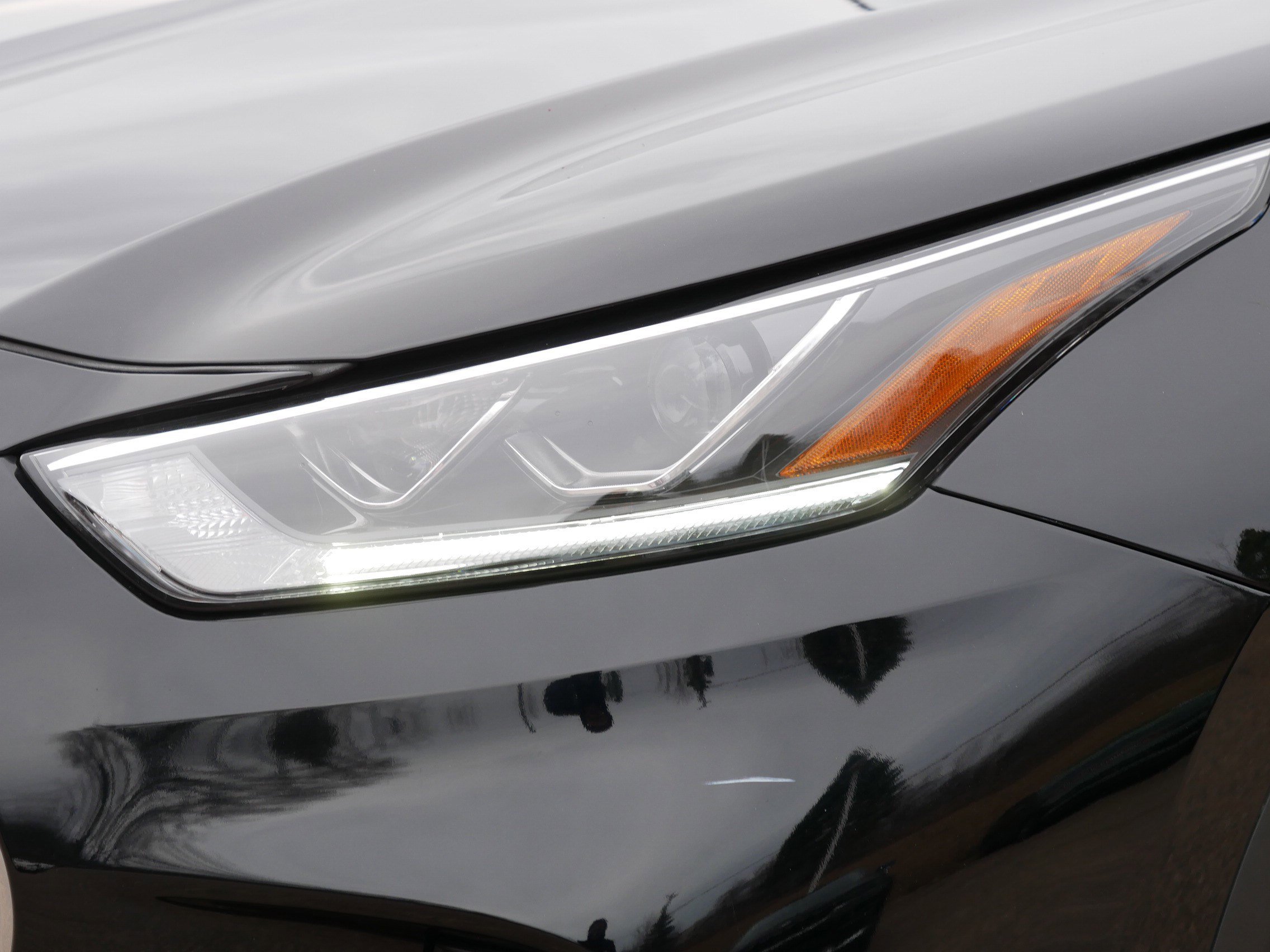 Used 2020 Toyota Highlander Platinum AWD/4WD image 16