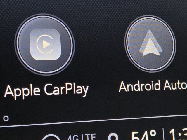 Certified 2023 GMC Acadia SLT w/ Technology Package image 6