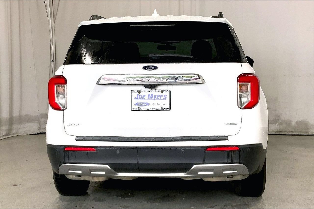 Used 2020 Ford Explorer XLT w/ Equipment Group 202A RWD image 4