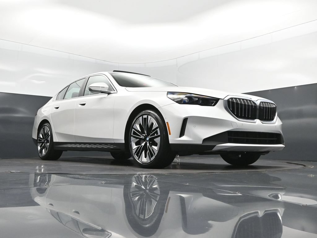 Certified 2026 BMW 530i RWD image 44