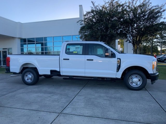 New 2026 Ford F250 XL image 2