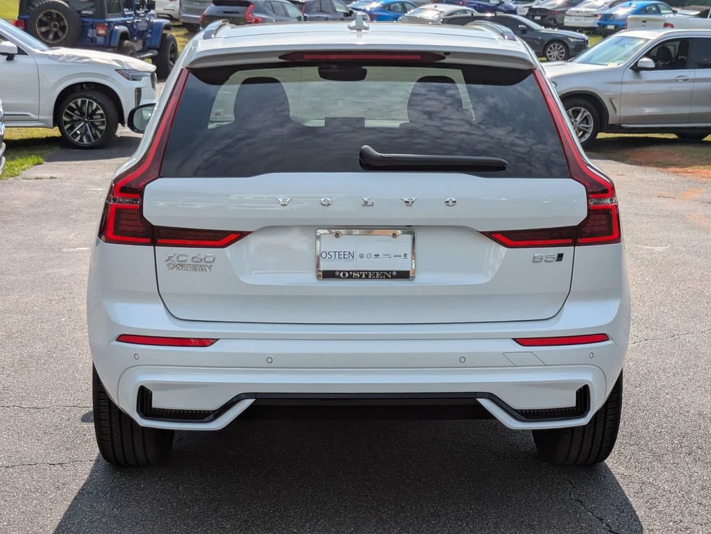 Used 2026 Volvo XC60 B5 Core AWD/4WD image 5