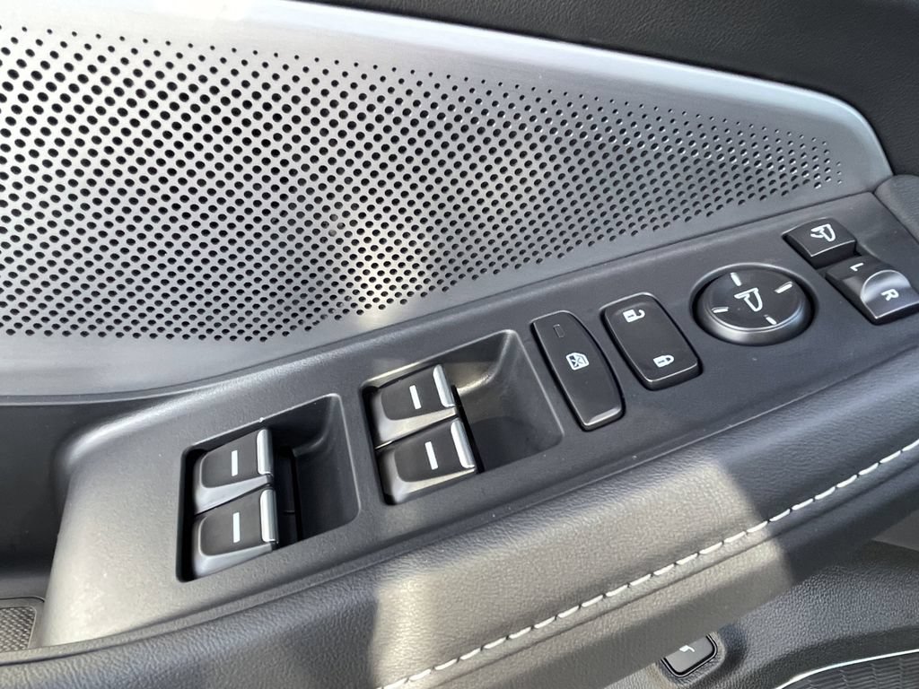 New 2026 Acura MDX FWD w/ Technology Package image 17