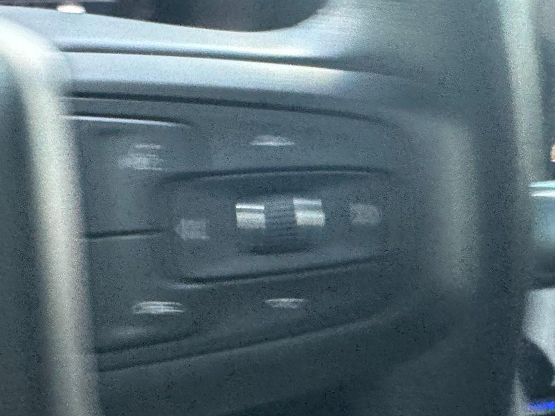 Used 2022 GMC Yukon Denali w/ Denali Premium Package image 27