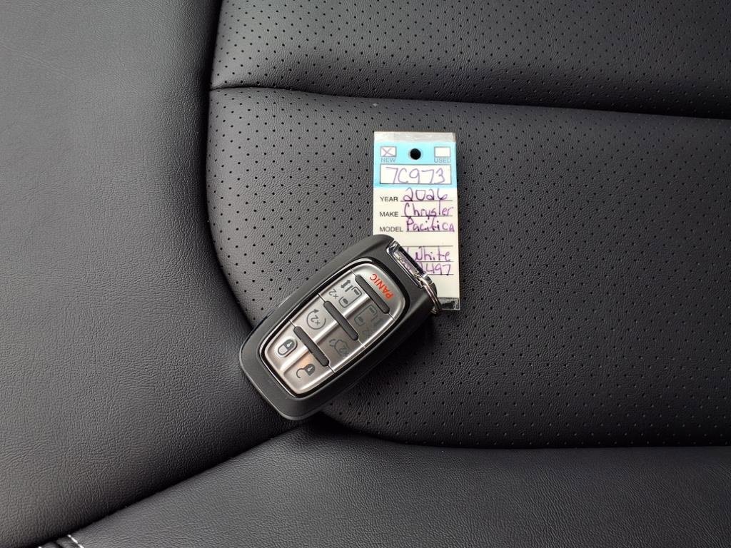 New 2026 Chrysler Pacifica Select image 16