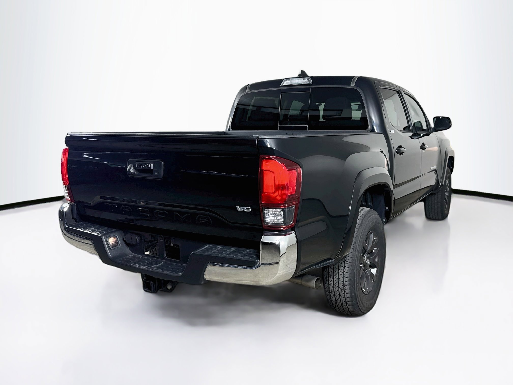 Used 2020 Toyota Tacoma SR5 RWD image 30