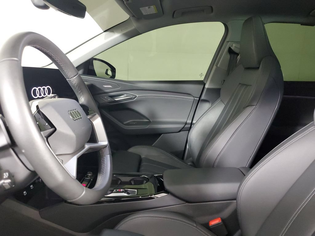 Used 2025 Audi Q6 e-tron Premium Plus w/ Premium Plus AWD/4WD image 22