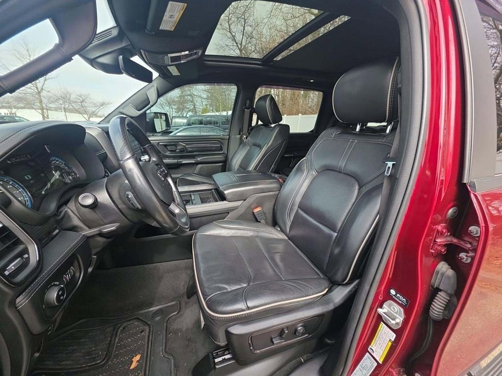 Used 2022 RAM 1500 Limited w/ Night Edition image 5