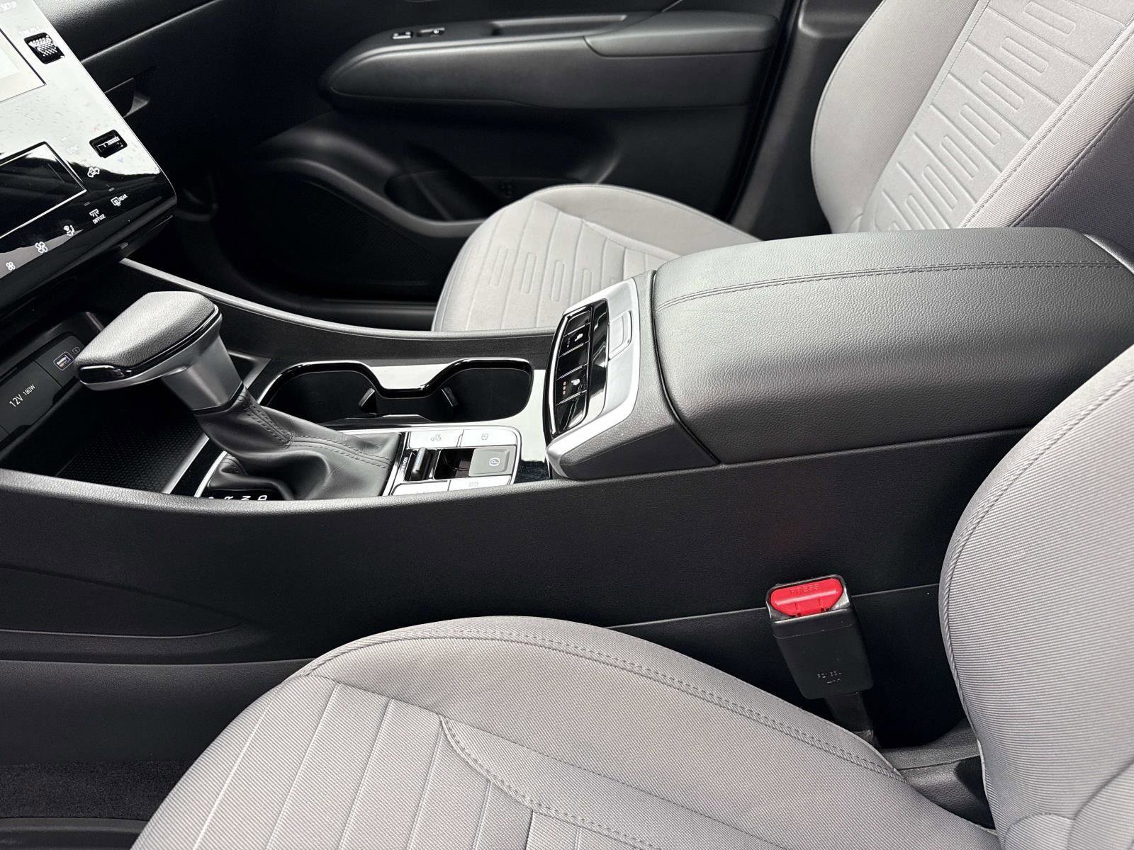 Used 2024 Hyundai Santa Cruz SEL image 15