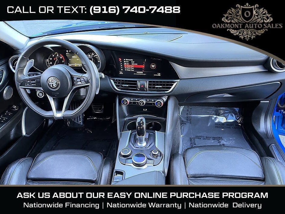 Used 2017 Alfa Romeo Giulia Ti w/ TI 19" Sport Package RWD image 16