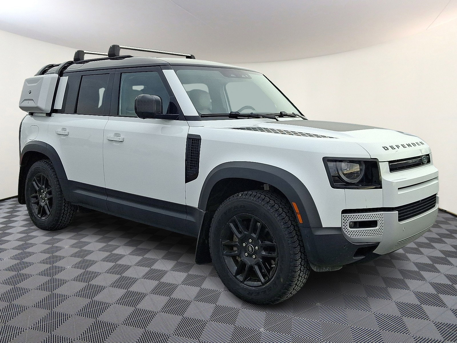 Used 2020 Land Rover Defender 110 HSE image 5