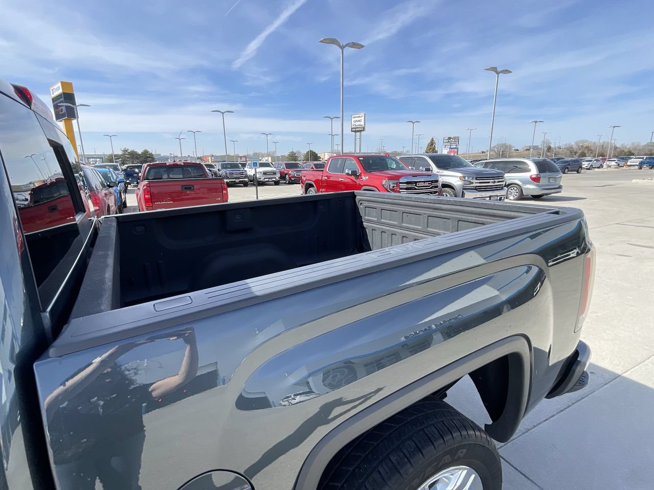 Used 2017 GMC Sierra 1500 SLT AWD/4WD image 25
