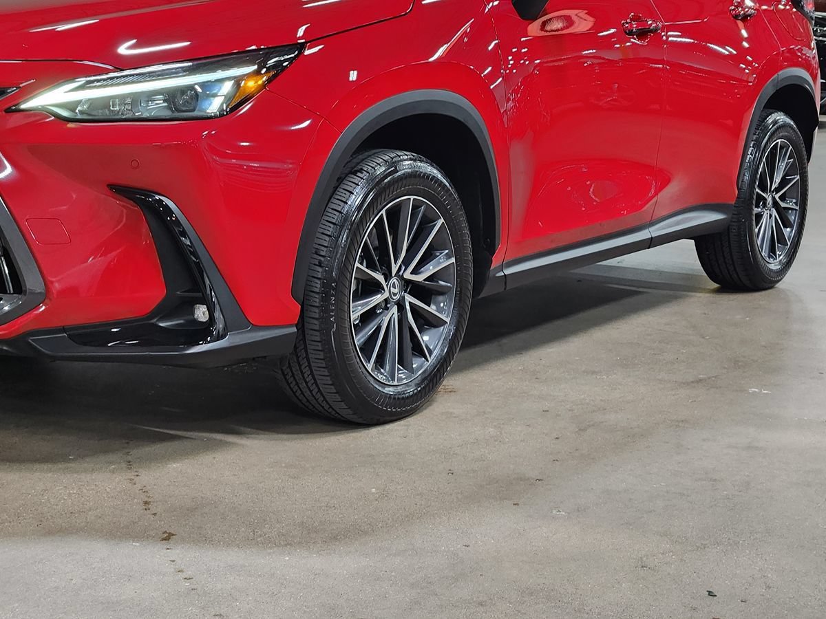 Used 2025 Lexus NX 250 FWD w/ Accessory Package (2T) image 17