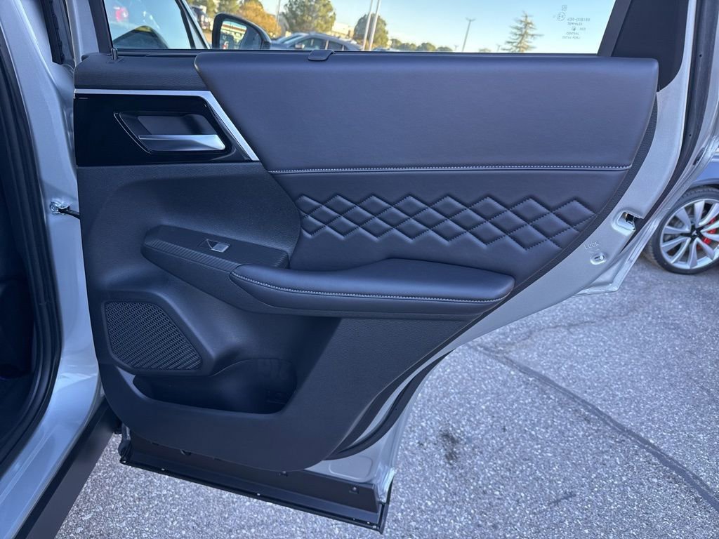 New 2025 Mitsubishi Outlander SEL Black Edition image 30