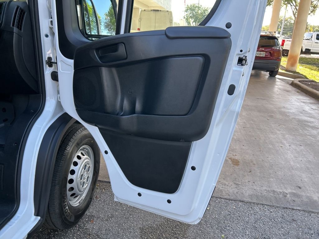 Used 2025 RAM ProMaster 2500 w/ Convenience Group FWD image 24