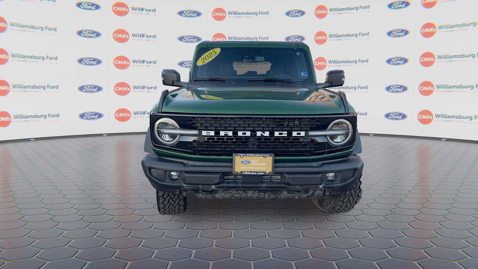 Used 2025 Ford Bronco Outer Banks image 2