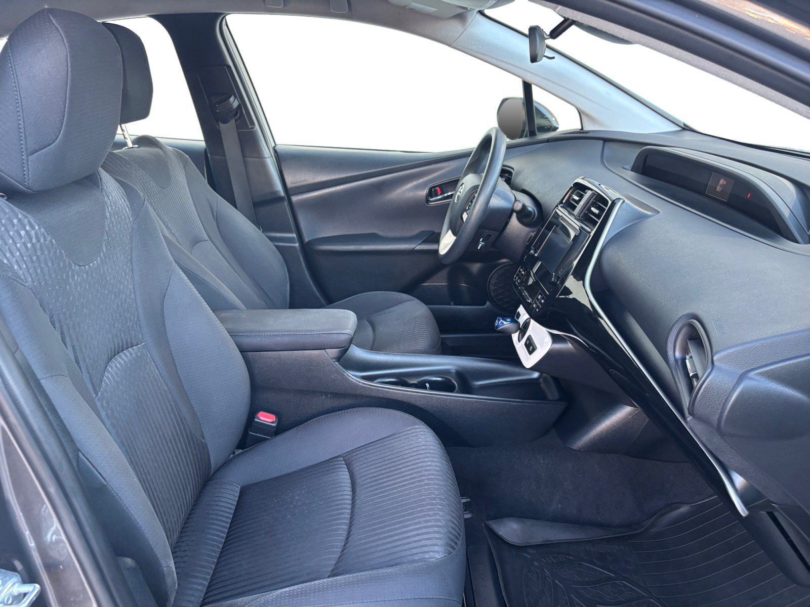 Used 2017 Toyota Prius Two FWD image 15