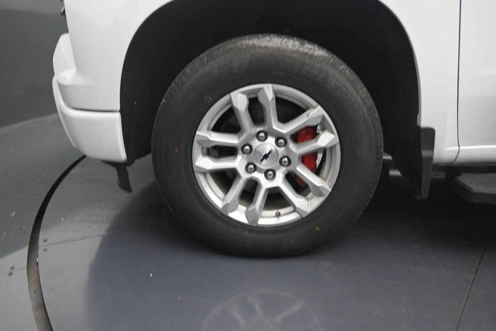 Used 2024 Chevrolet Silverado 1500 RST RWD image 9