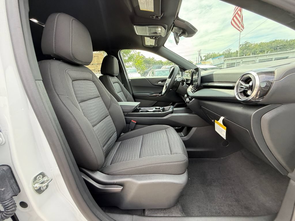 New 2027 Chevrolet Equinox LT FWD image 25