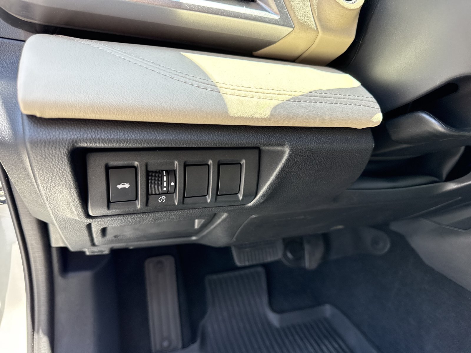 Used 2024 Subaru Legacy Limited AWD/4WD image 18