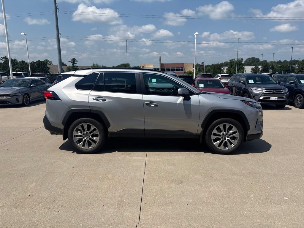 Used 2025 Toyota RAV4 Limited w/ Advanced Technology Package AWD/4WD image 4