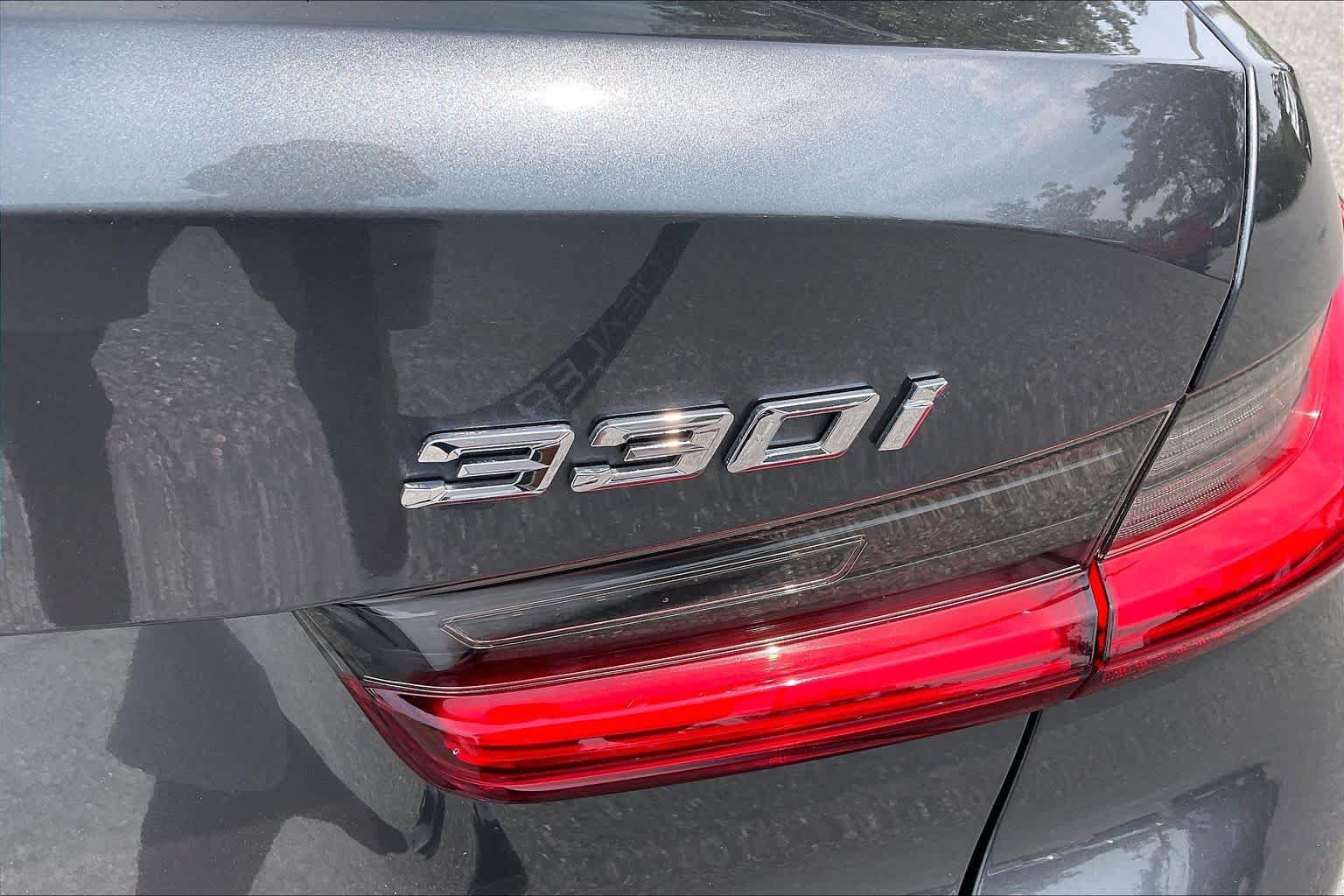 Used 2019 BMW 330i xDrive Sedan w/ Driving Assistance Package AWD/4WD image 9