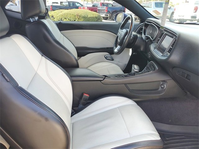 Used 2017 Dodge Challenger R/T Plus image 7