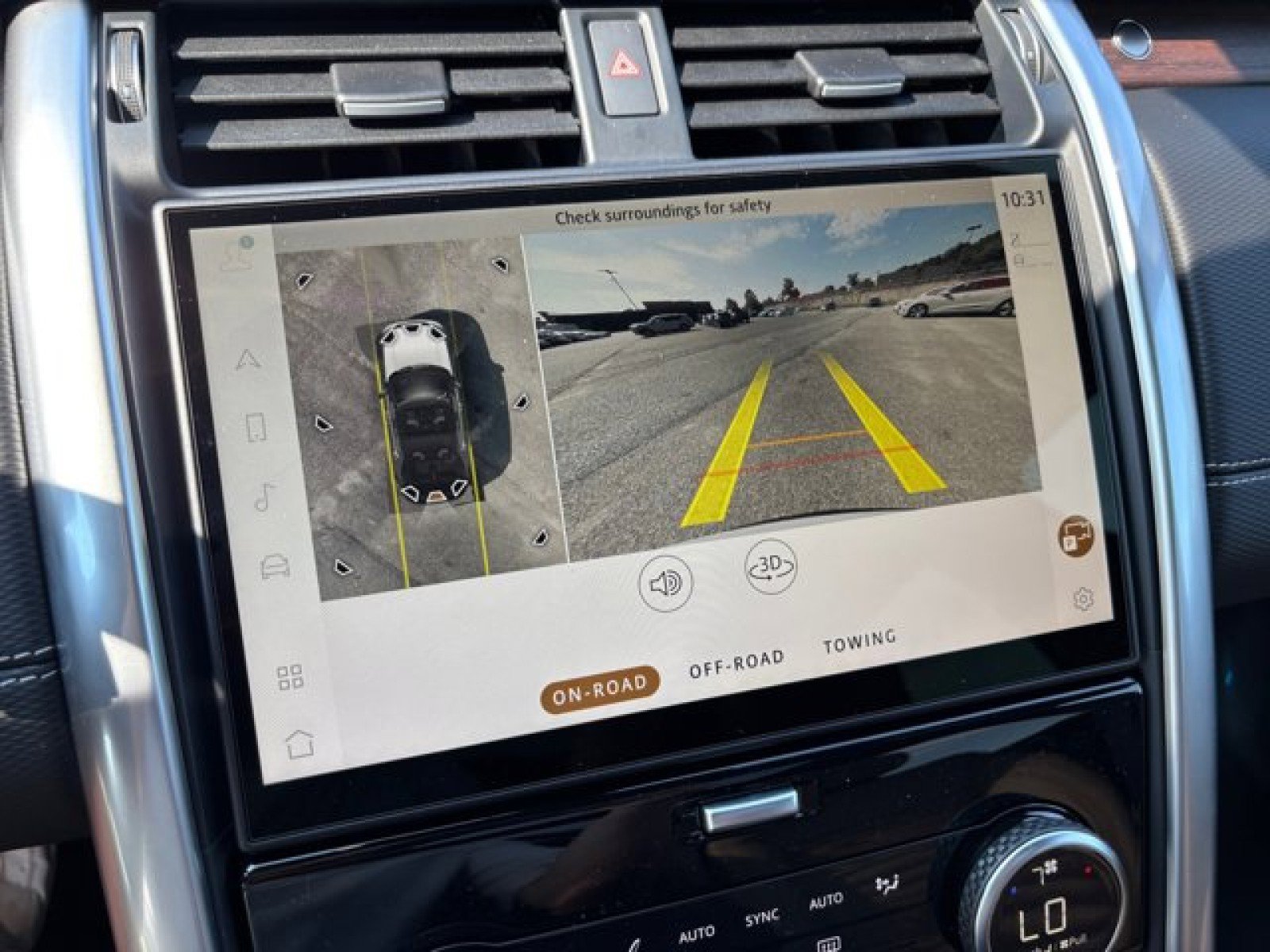 New 2025 Land Rover Discovery Dynamic SE image 17