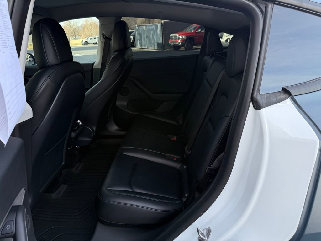 Used 2022 Tesla Model Y Performance AWD/4WD image 24