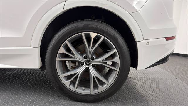 Used 2023 Audi Q8 Premium w/ Convenience Package AWD/4WD image 32