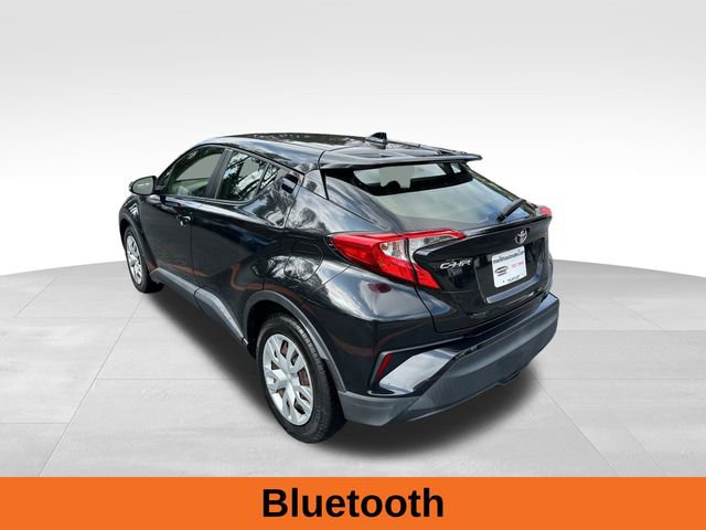 Used 2021 Toyota C-HR LE image 3