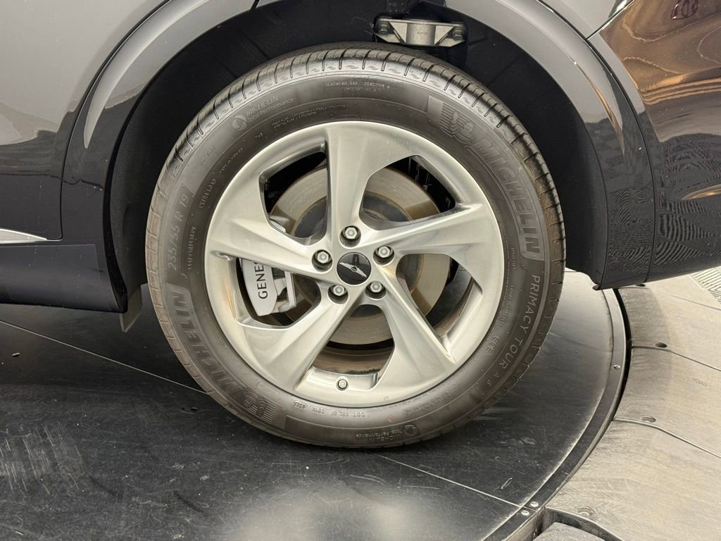 Used 2026 Genesis GV70 2.5T Select image 11