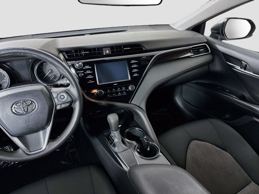 Used 2020 Toyota Camry LE FWD image 22