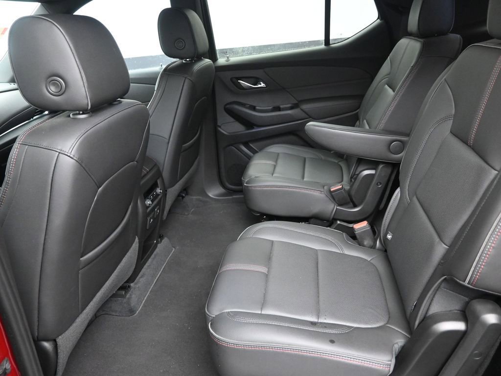 Used 2023 Chevrolet Traverse RS image 14
