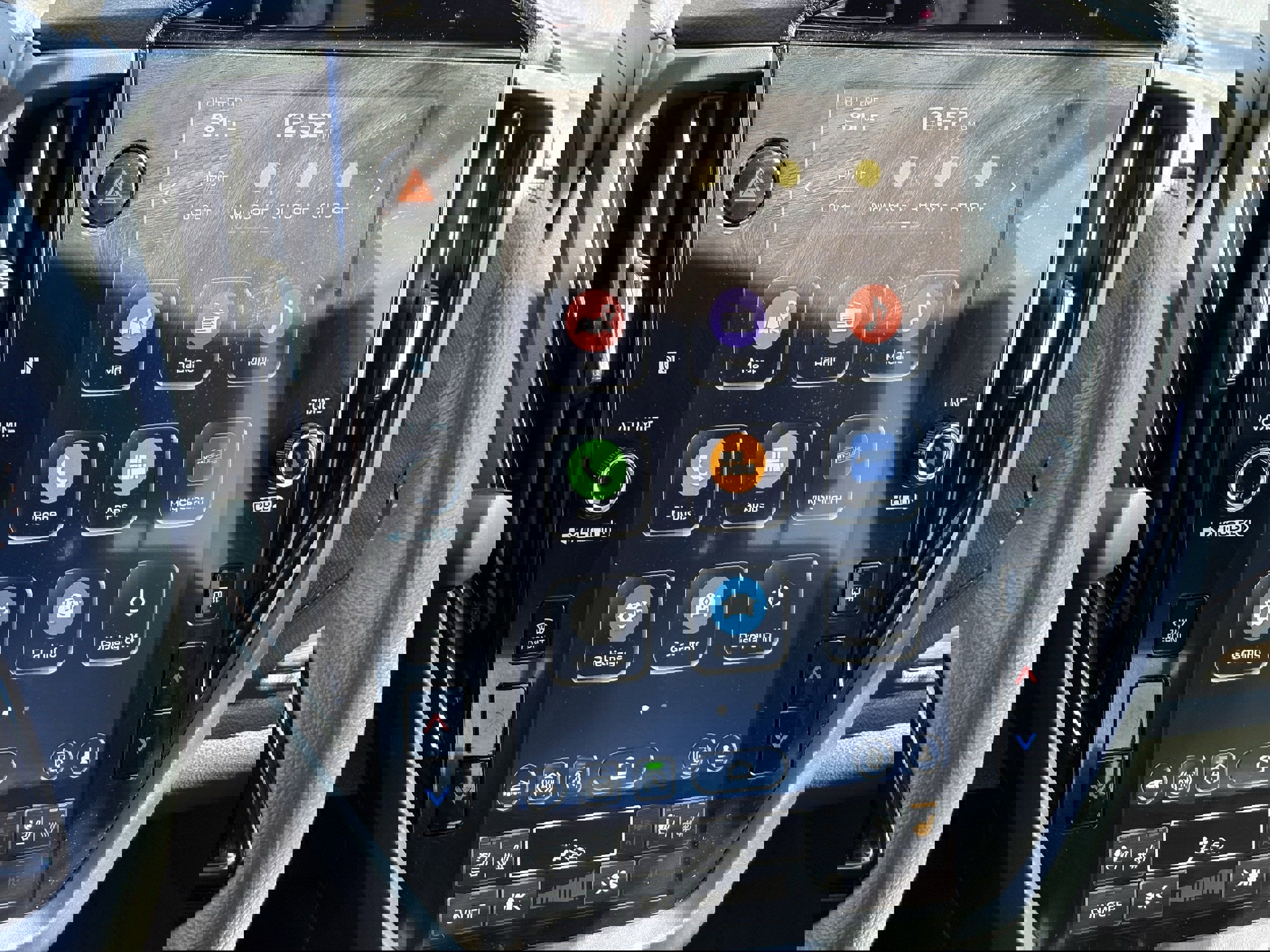 Certified 2025 Subaru Forester Touring w/ Protection Package image 22