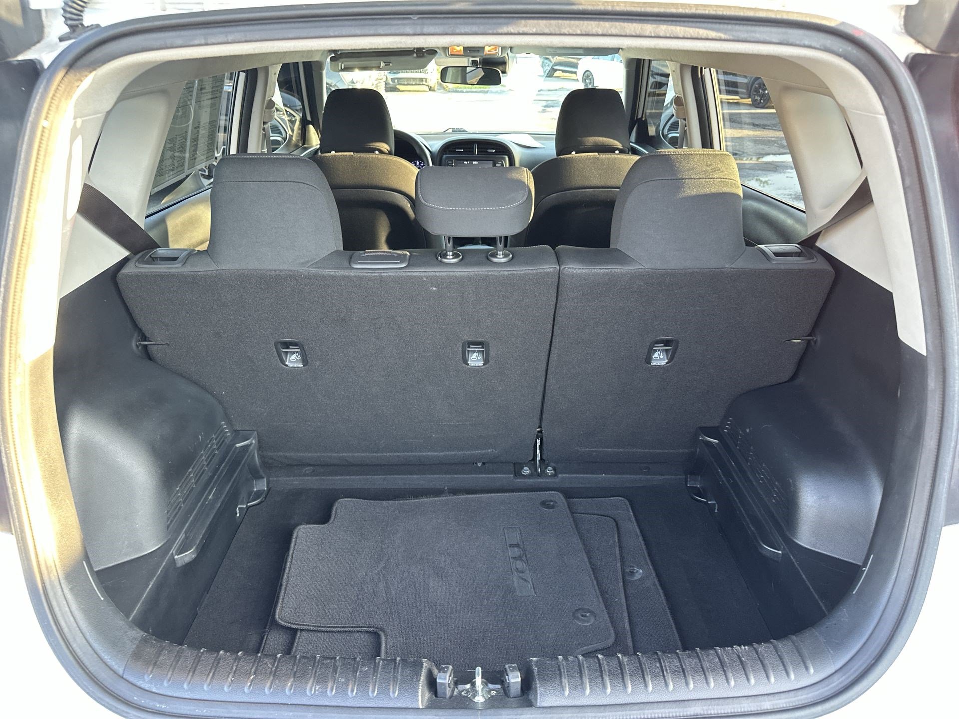 Used 2021 Kia Soul S FWD image 19